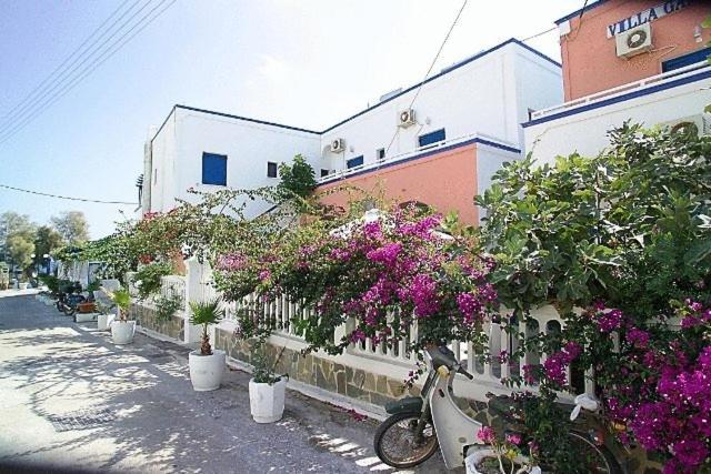 Villa Gambas Beach Studios Kamári Zewnętrze zdjęcie