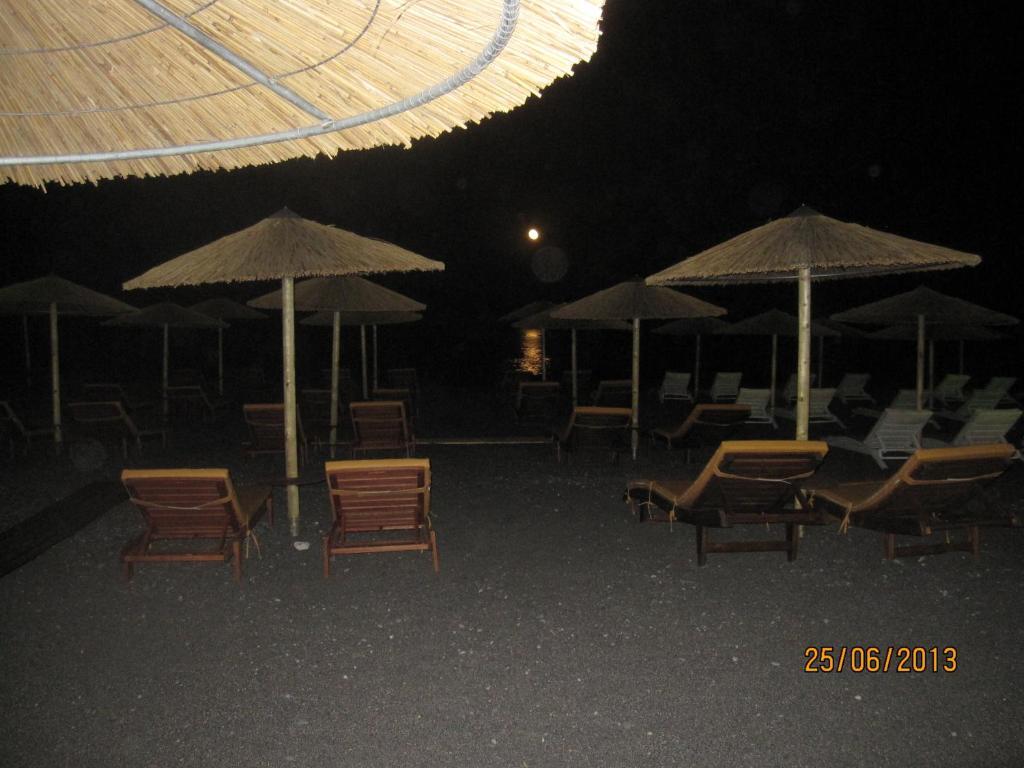 Villa Gambas Beach Studios Kamári Zewnętrze zdjęcie