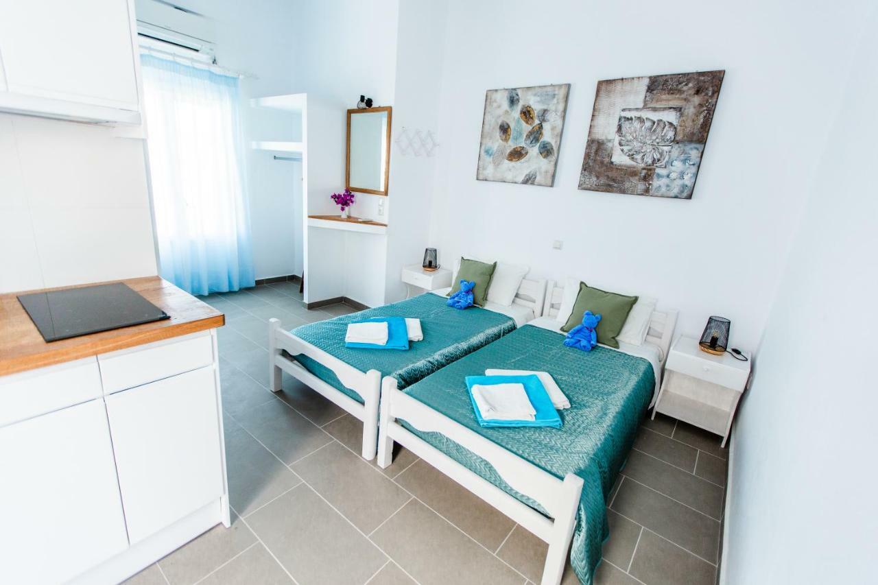 Villa Gambas Beach Studios Kamári Zewnętrze zdjęcie